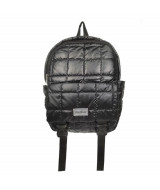 MOCHILA NYLON MATELASSEADO METALIZADA CON BOLSILLO DEL COL NEGRO.-CAYW39NEW  